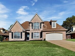 Building Photo - 13136 Braybourne Pkwy