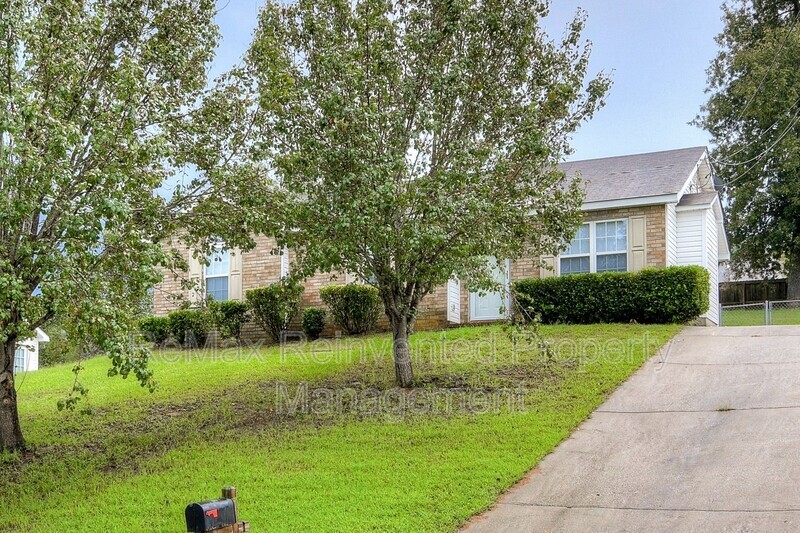 Primary Photo - 2816 Bennington Dr