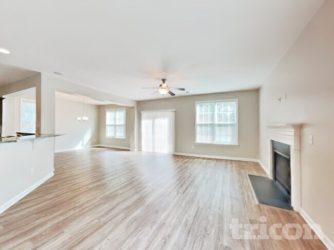 Foto del edificio - 127 Dunnsmore Dr