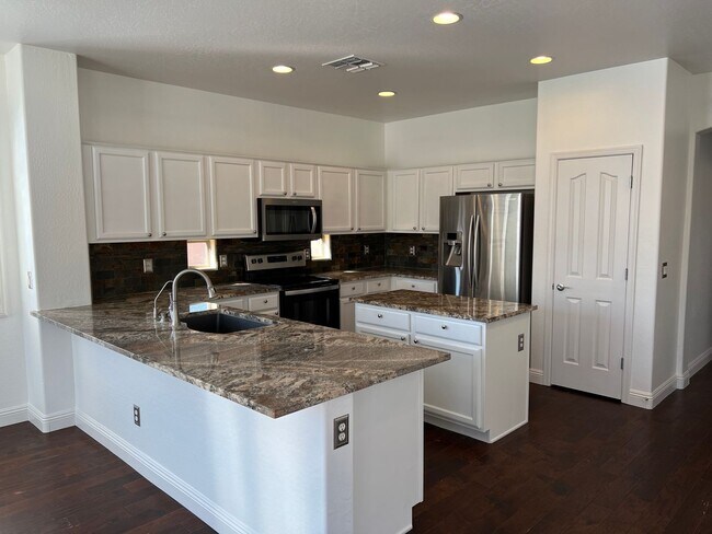 Foto del edificio - AVAILABLE NOW IN SEVILLE, GILBERT!!!