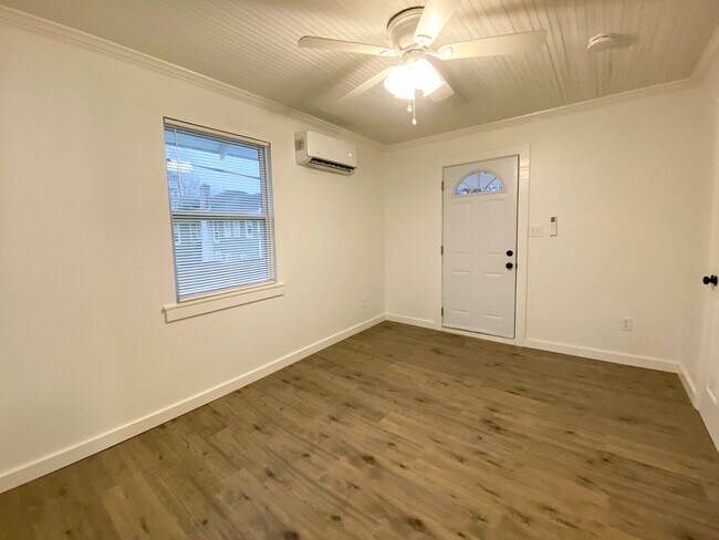 Foto del edificio - Recently renovated efficiency apartment in midtown