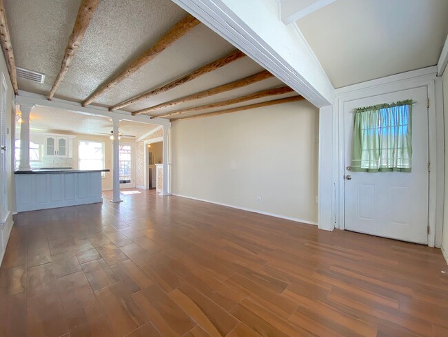 Building Photo - West El Paso 4 bed refrig A/C Home