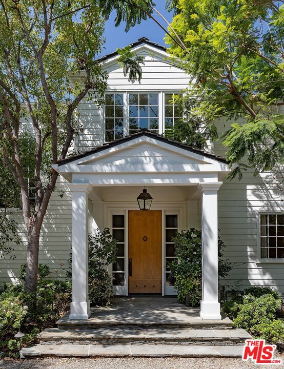 Building Photo - 555 N Tigertail Rd