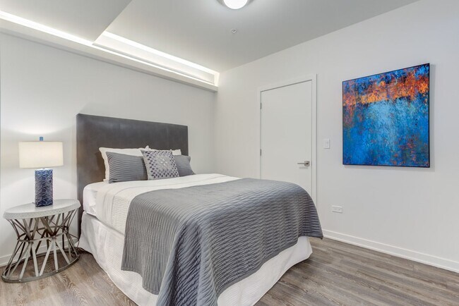 Interior Photo - 1325 N Wells Apartments