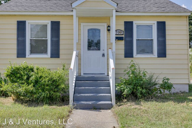 Building Photo - 3 br, 1 bath House - 700 Quail Ave