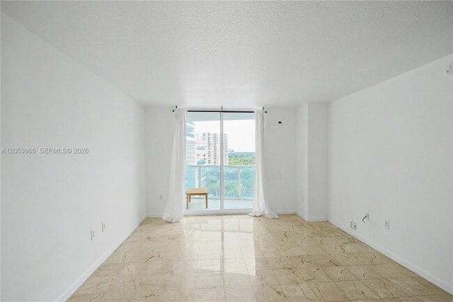Foto del edificio - 2101 Brickell Ave