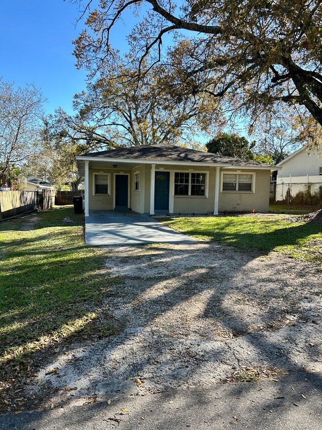 Foto principal - Single Family Home for Rent in Tampa