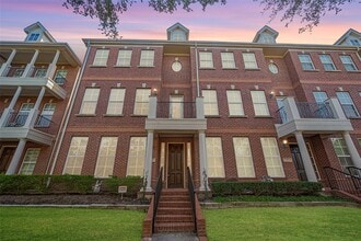 38 Islewood Blvd