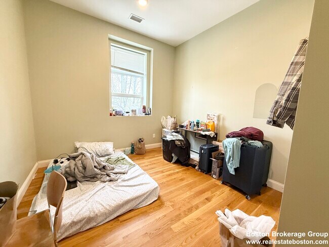 Foto del edificio - 409 Dudley St