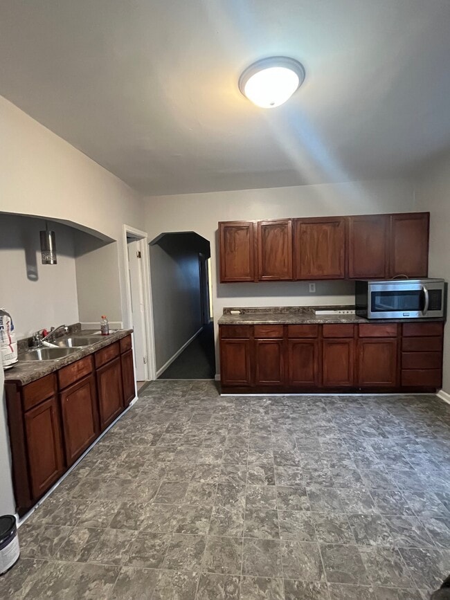 Kitchen - 131 W 103rd St
