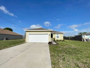 Building Photo - 1622 SW 16th Ct