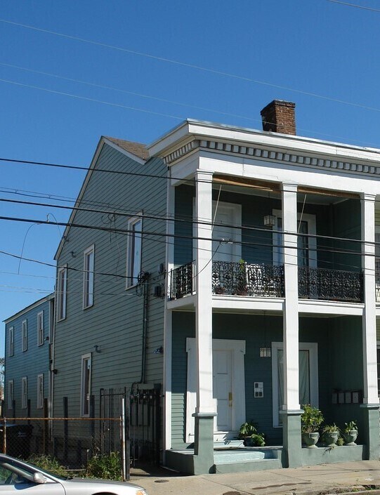 Building Photo - 1570 Magazine St