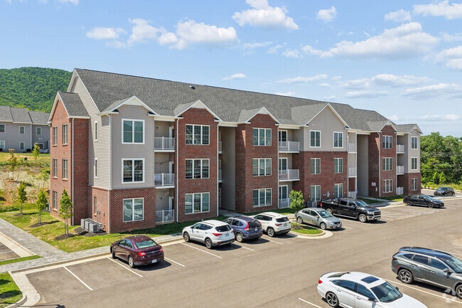 Building Photo - The Vista at Orchards