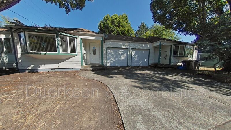 Primary Photo - 2859 NW Lincoln Ave