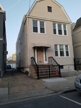 Building Photo - 354 Armstrong Ave