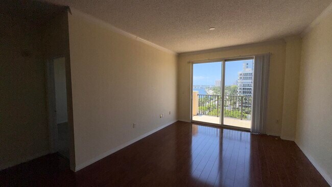 Building Photo - 1801 N Flagler Dr