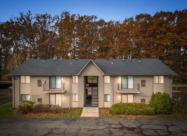 Foto del edificio - Glenwood Apartments
