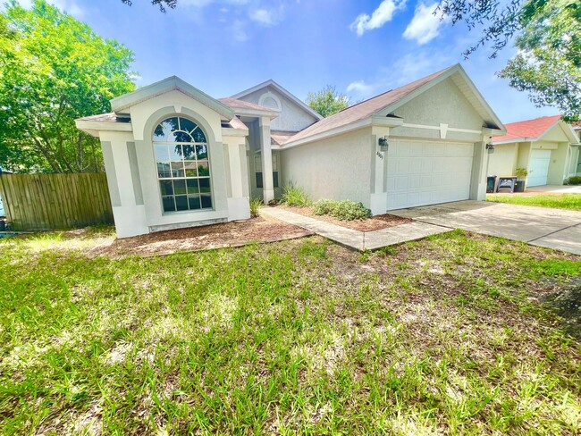 Foto del edificio - Great Location in New Port Richey w/ Hardw...