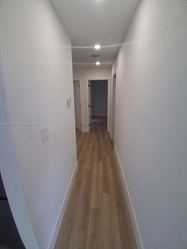 Foto del edificio - 1307 NW 16th St