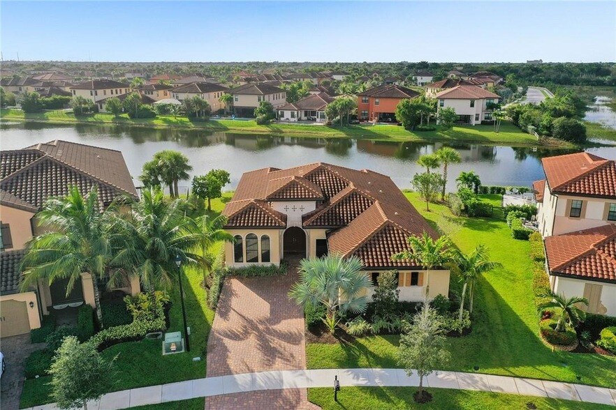 Foto principal - 8210 NW 115th Way