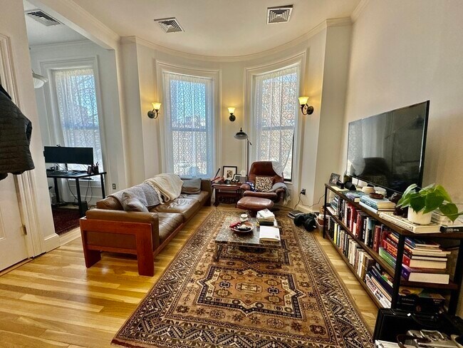 Foto del edificio - 418 Columbus Ave