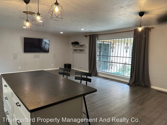Building Photo - 3 br, 2.5 bath House - 7425 Arroyo Del Oso
