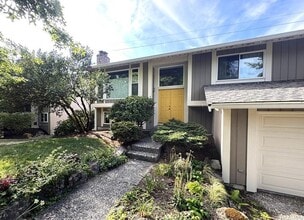 Building Photo - 6713 128th Ave SE