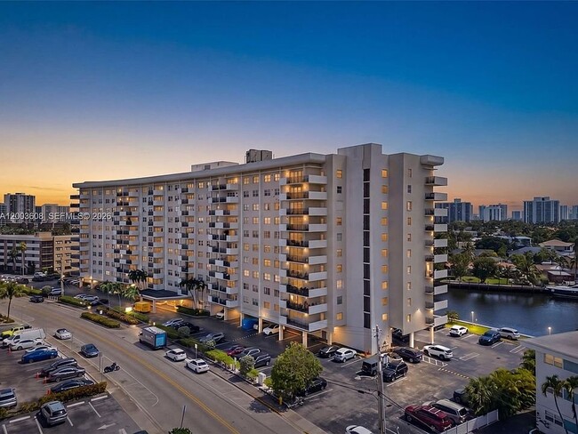 Photo - 401 Golden Isles Dr (Hallandale Beach, FL) Apartment