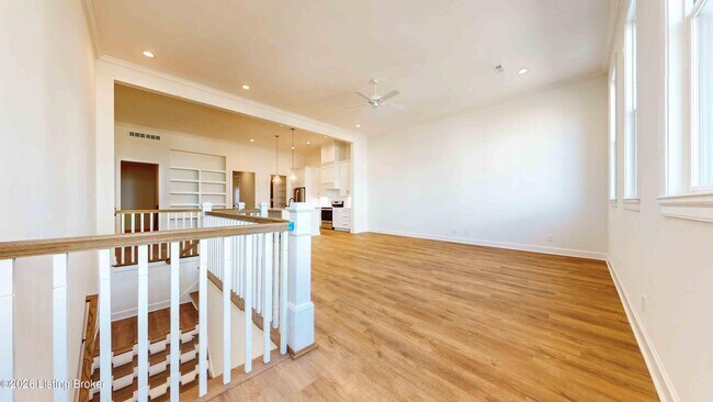 Building Photo - 6353 Meeting St