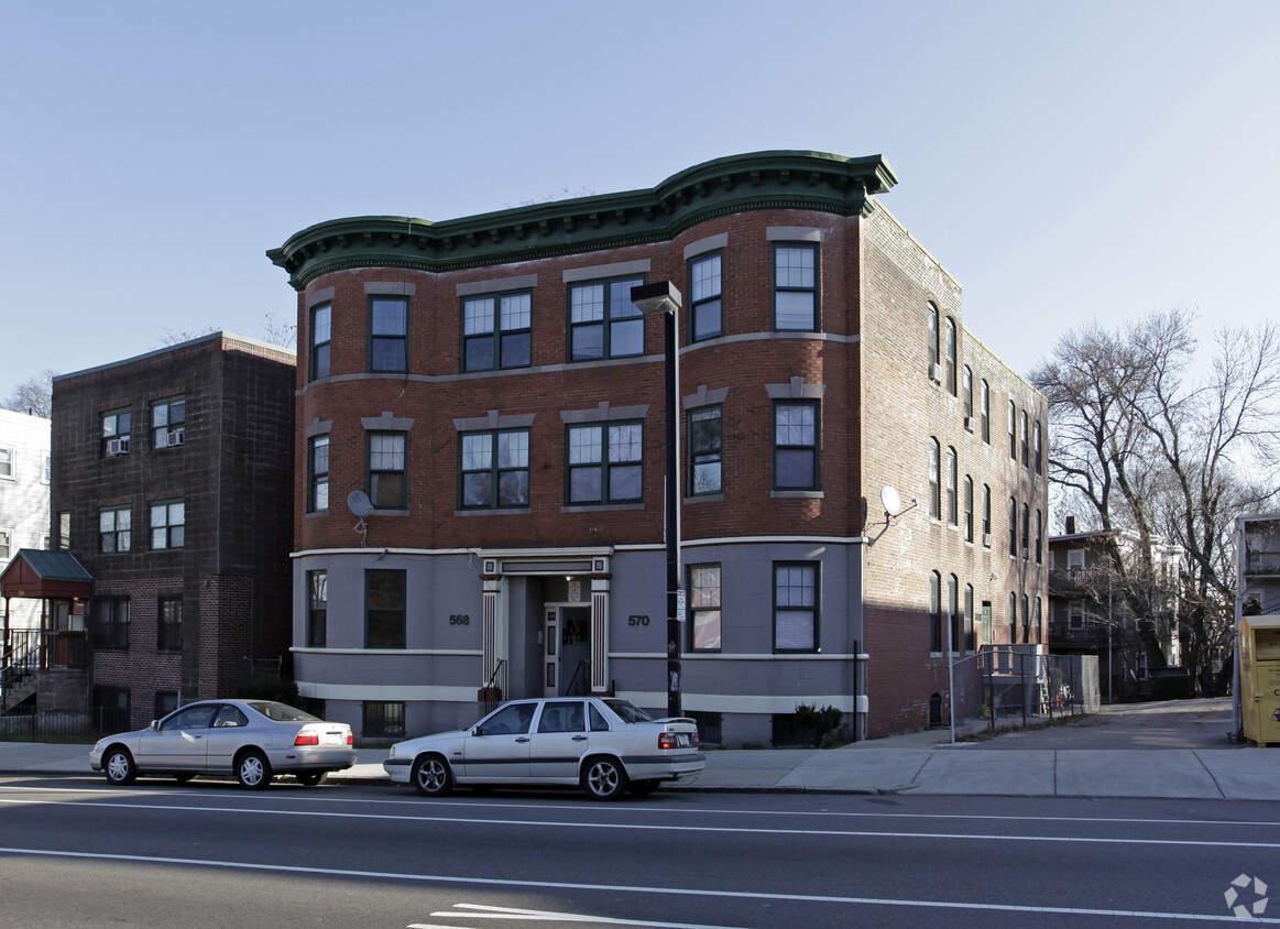 Primary Photo - 568-570 Blue Hill Ave