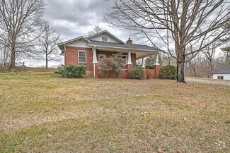 Building Photo - 6456 Blue Springs Pkwy