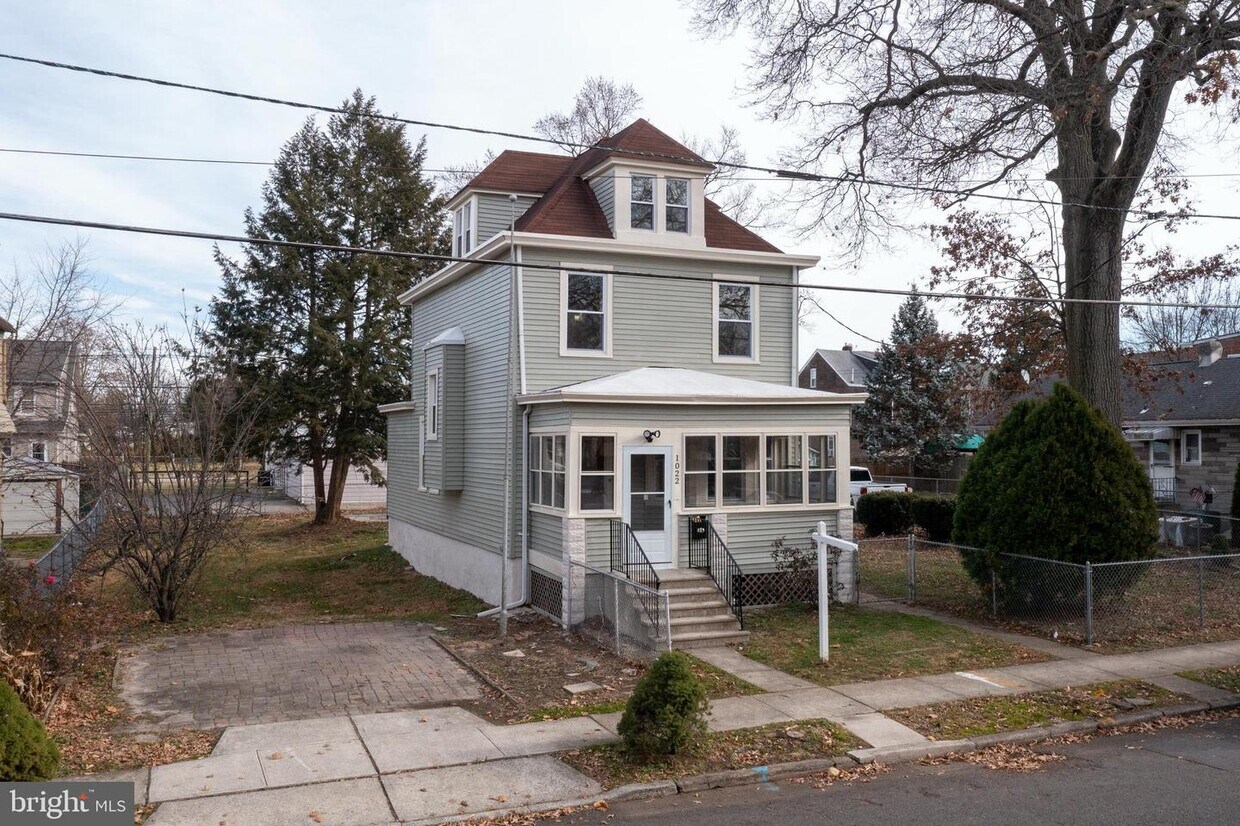 Primary Photo - 1022 Franklin St