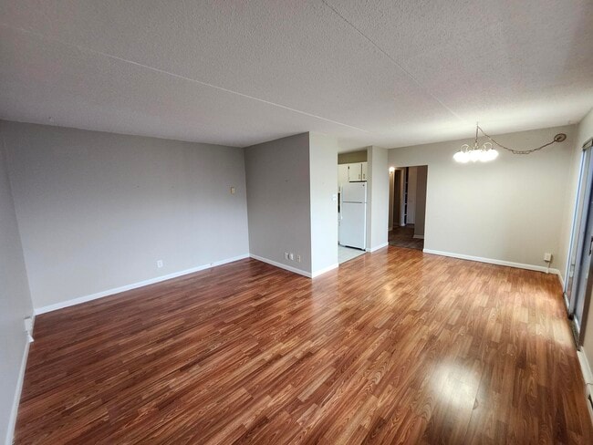 Building Photo - 411 Ellerdale St