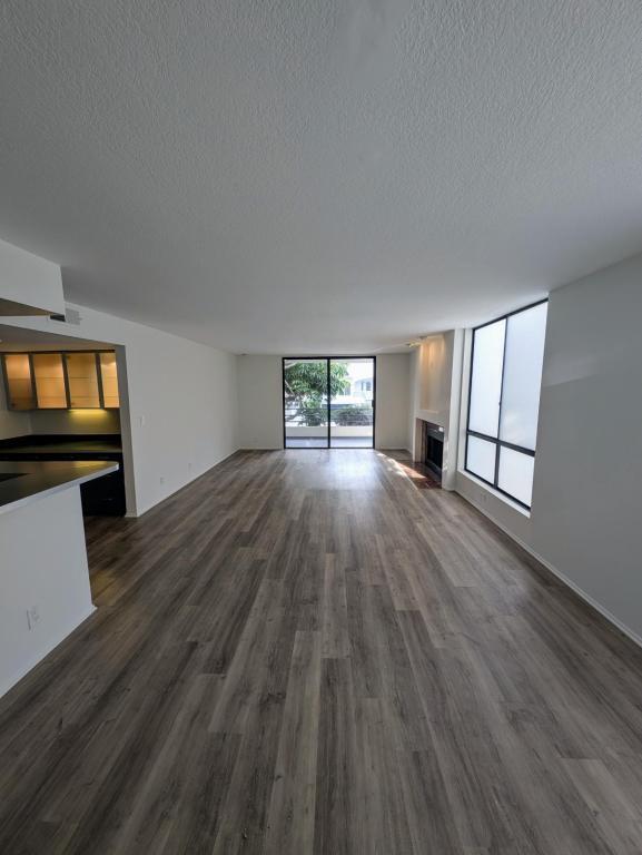 Building Photo - 1312 S Saltair Ave