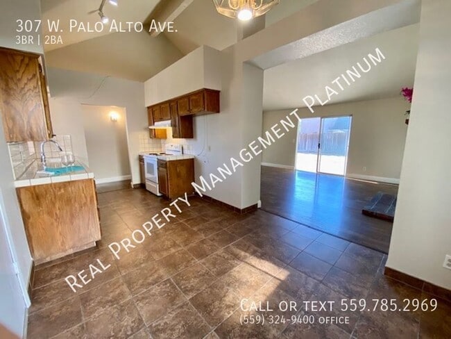 Foto del edificio - 307 W Palo Alto Ave