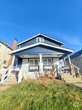 Building Photo - 1522-1524-1524 Loretta Ave