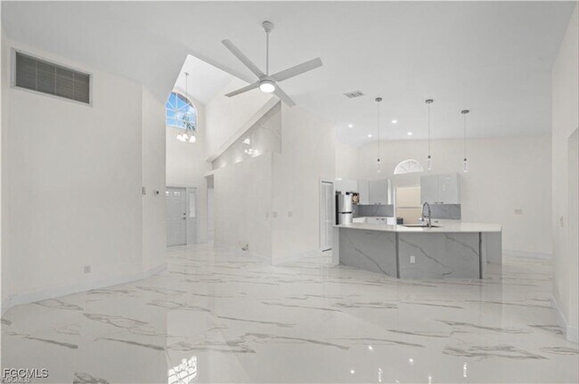 Building Photo - 3282 Sabal Springs Blvd