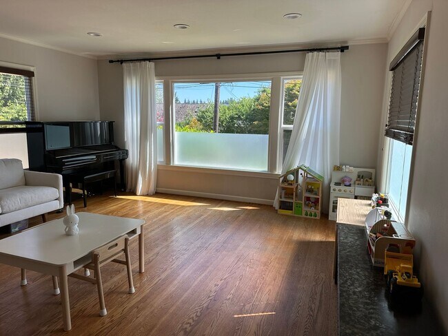 Foto del edificio - 6233 36th Ave NE