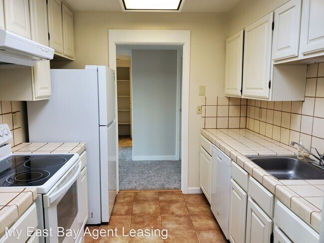 Foto del edificio - 1 br, 1 bath House - 742 Wesley Way #3A
