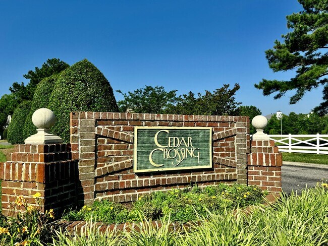 Foto del edificio - Available NOW in Cedar Crossing! A Pet-Fri...