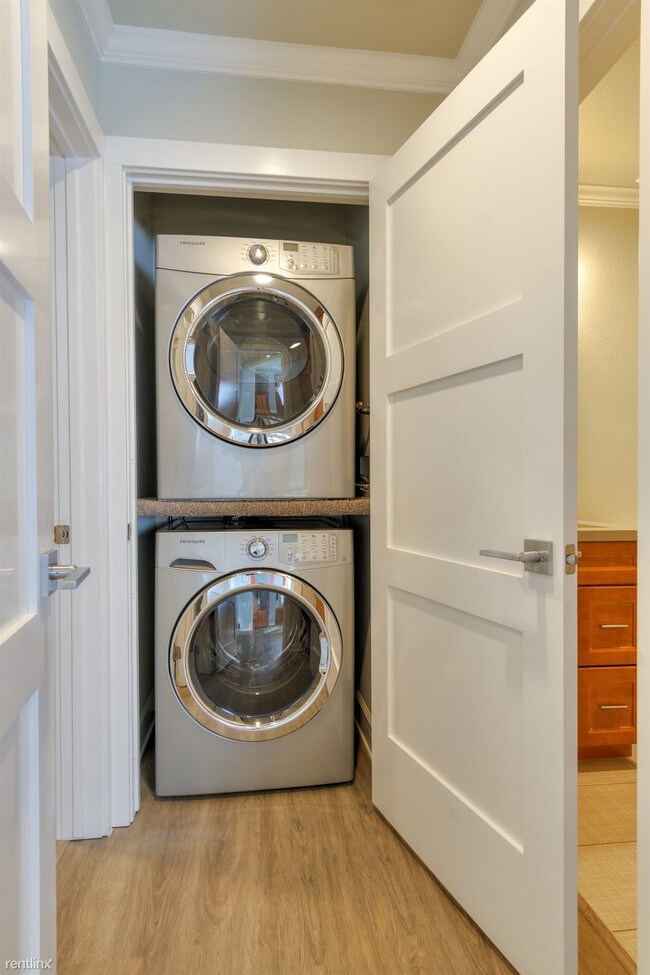 Foto del edificio - 2 br, 2 bath Condo - The Cape Gardens 921