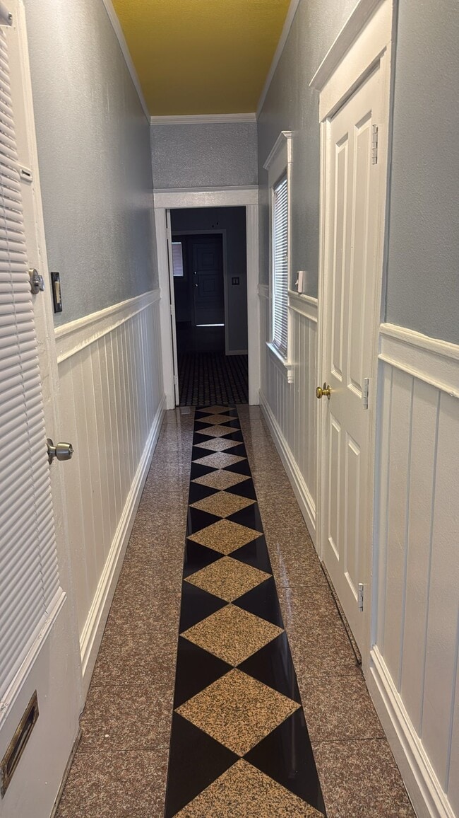 Building Photo - 734 Natoma St