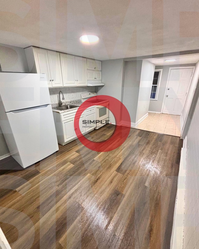 Photo - 753 Bingaman St House