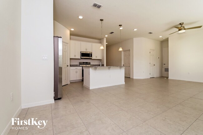 Foto del edificio - 315 Corbel Ln