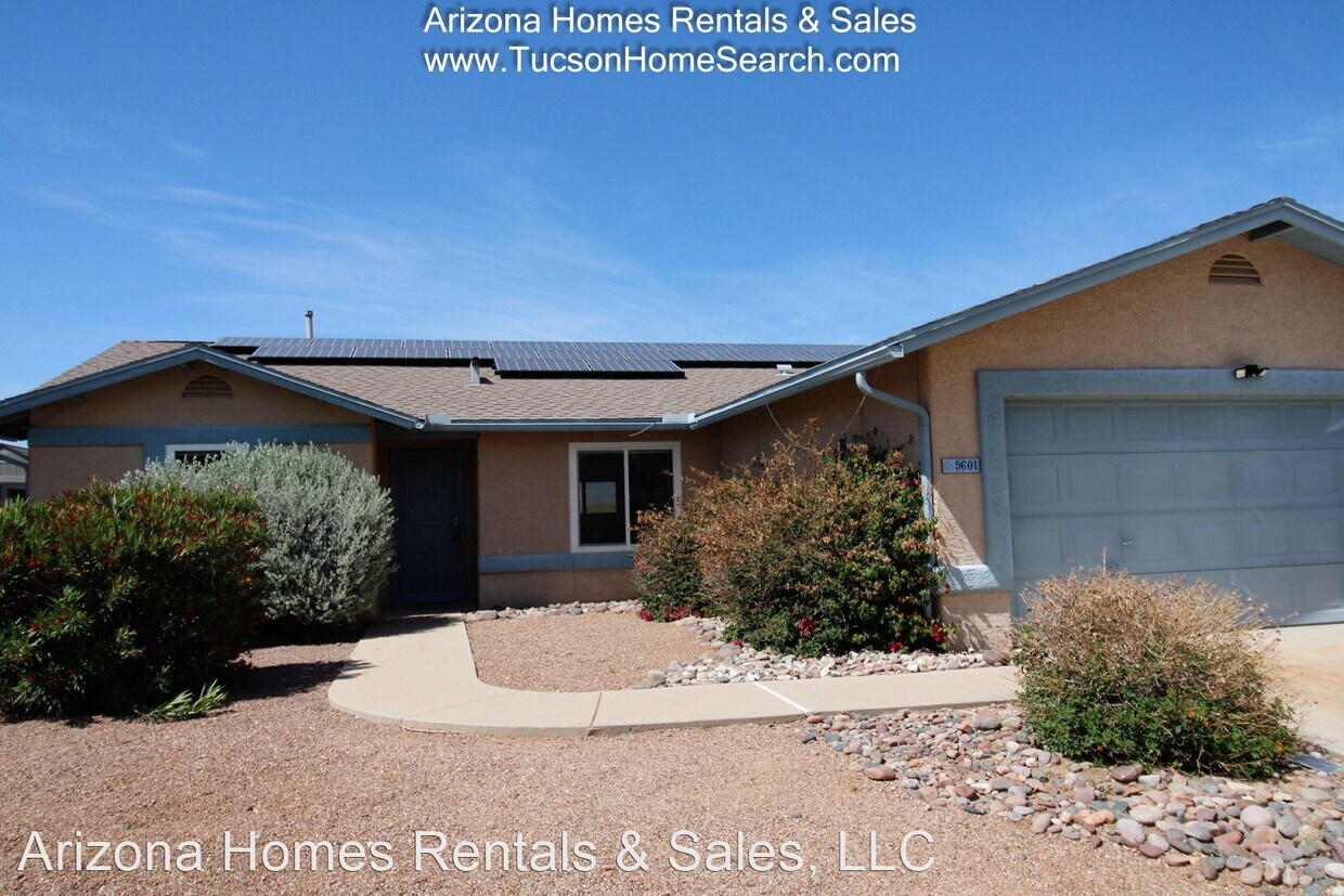 3 br, 2 bath House 9601 E Caldwell Drive House for Rent in Tucson