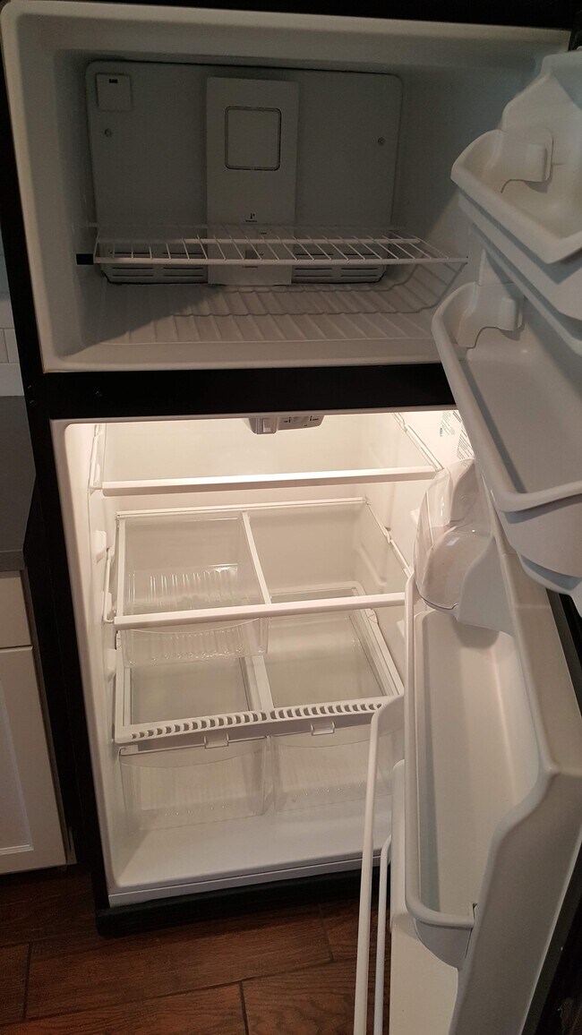 Fridge - 344 W Poplar St