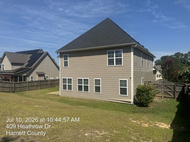 Building Photo - 394 Heathrow Drive