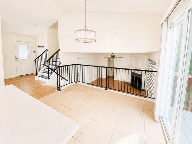 Building Photo - 414 Darter Dr NW