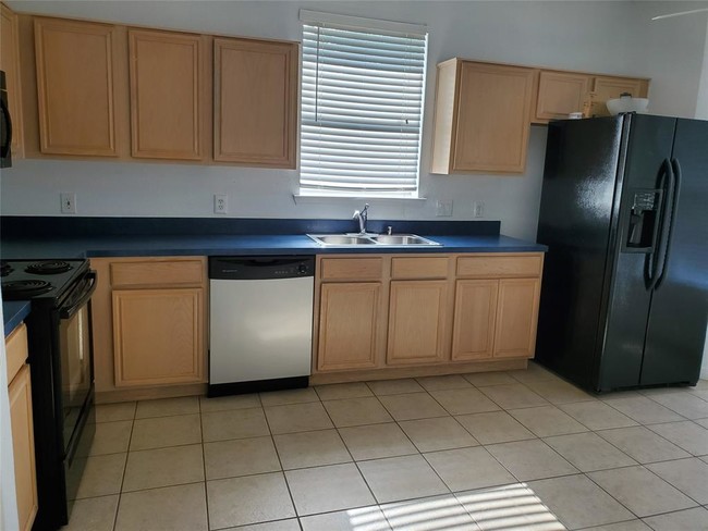 Building Photo - 4440 Park Creek Ct