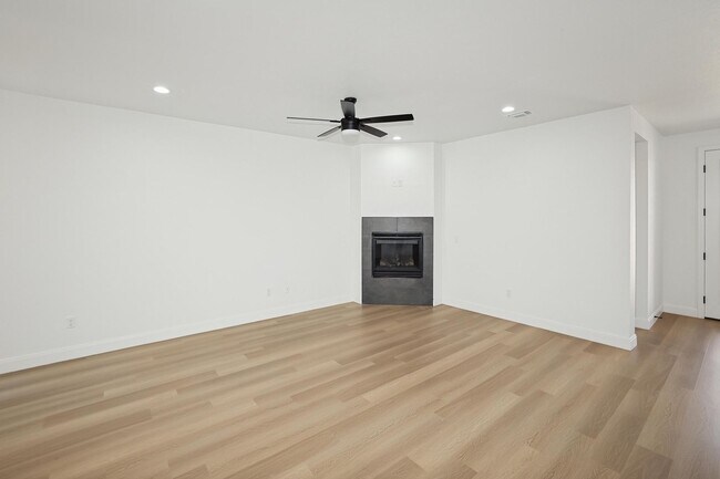 Foto del edificio - 10424 Tierra Santa Dr